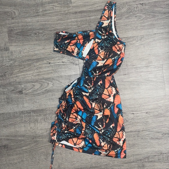 COPY - Princess Polly Butterfly Dress - Picture 2 of 5